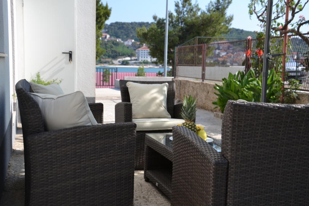 Apartment Kate Трогир Стая снимка
