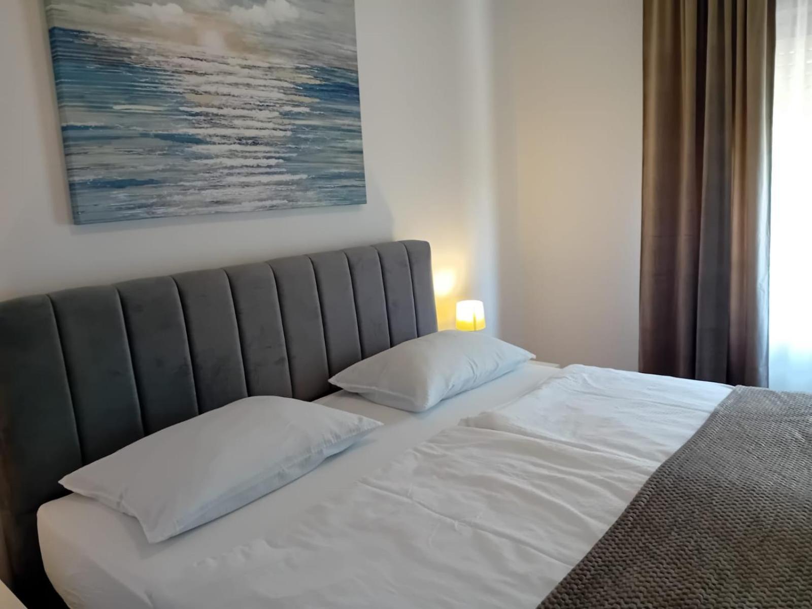 Apartment Kate Трогир Екстериор снимка