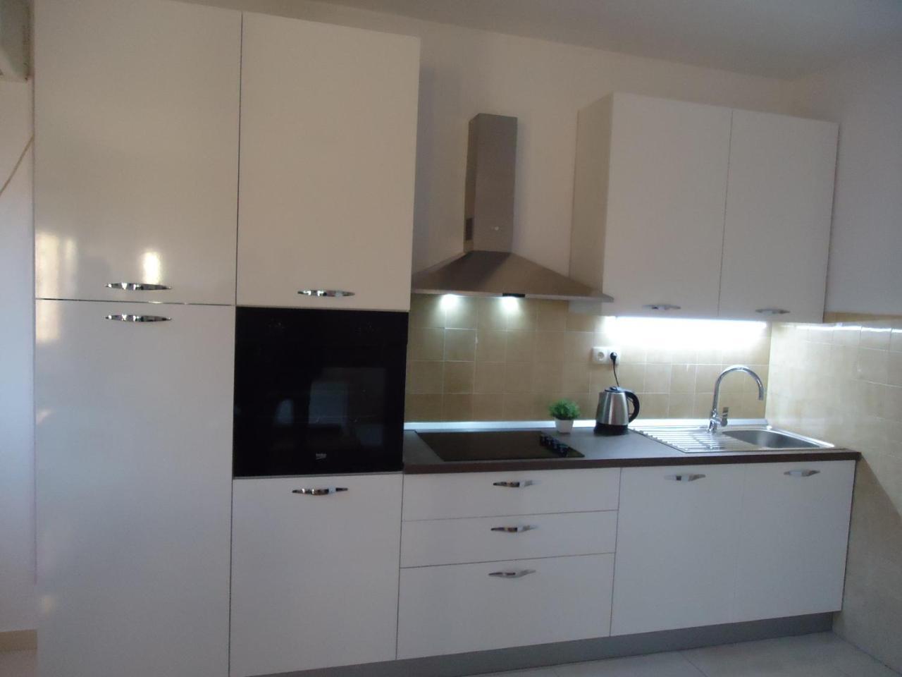 Apartment Kate Трогир Екстериор снимка