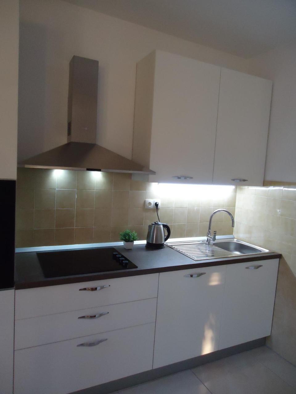 Apartment Kate Трогир Екстериор снимка